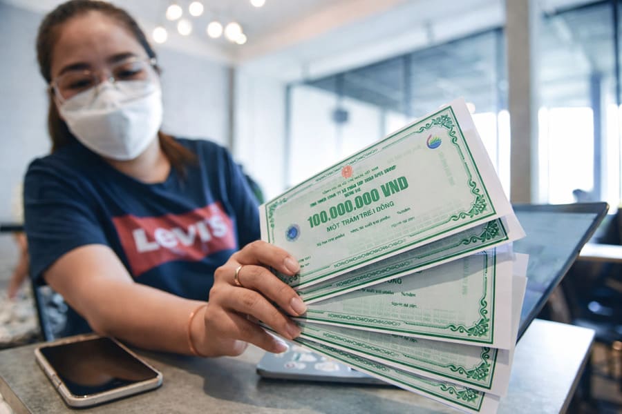 đáo hạn trái phiếu